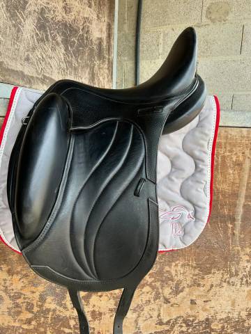 Sella da dressage GBS  17" - 2021