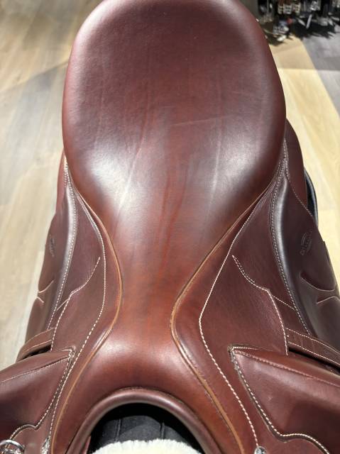 Sella da dressage Devoucoux  17.5" - 2022