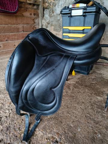 Sella da dressage Antarès  17.5" - 2022