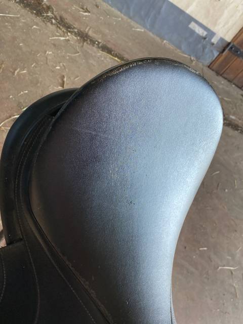 Sella da dressage Tekna  17.5" - 2023