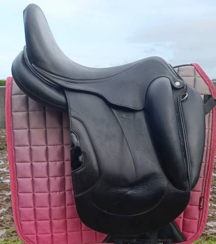 Sella da dressage Antar&egrave;s  17.5" - 2018