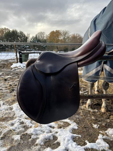 Sella da salto ostacoli CWD  17" - 2015