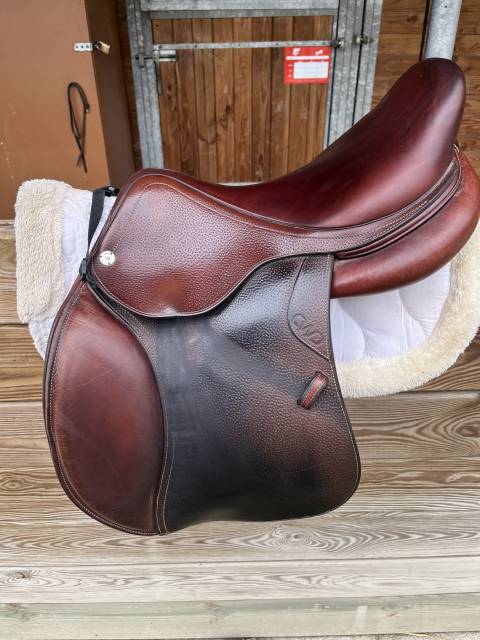 Sella da salto ostacoli CWD  17" - 2021
