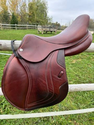 Sella da salto ostacoli CWD  17.5" - 2021