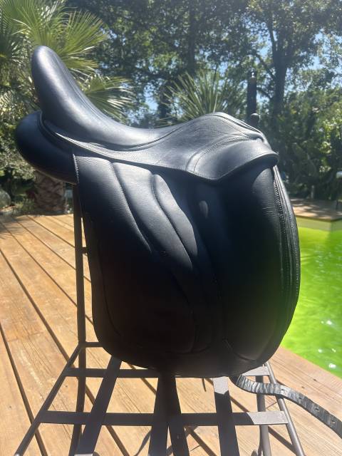 Sella da dressage Antarès  17" - 2016