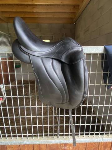 Sella da dressage Antarès  17" - 2016