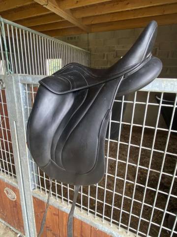 Sella da dressage Antarès  17" - 2016