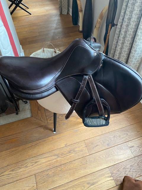 Sella da salto ostacoli Voltaire Design  18" - 2020