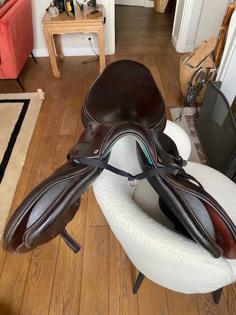 Sella da salto ostacoli Voltaire Design  18" - 2020