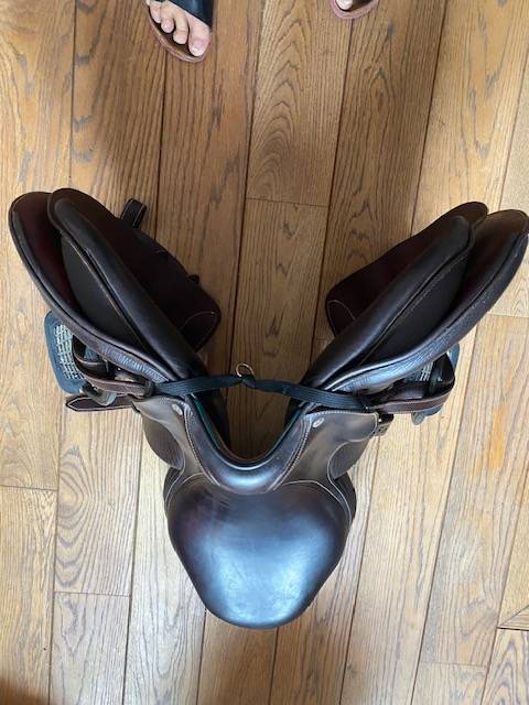 Sella da salto ostacoli Voltaire Design  18" - 2020