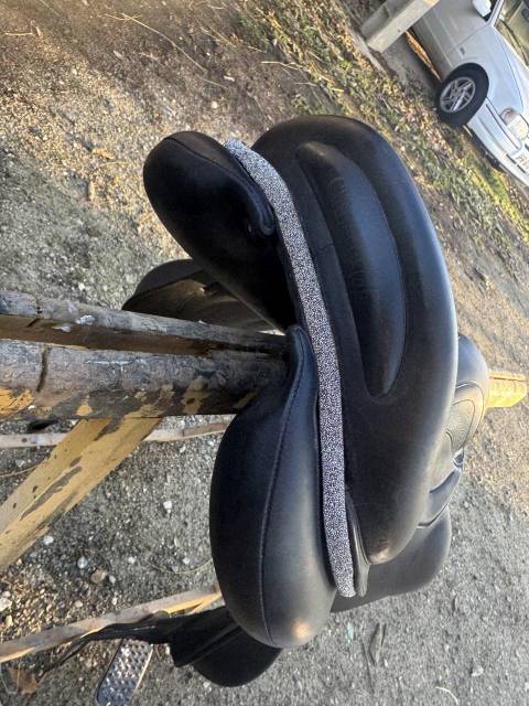 Sella da salto ostacoli Devoucoux  17.5" - 2022