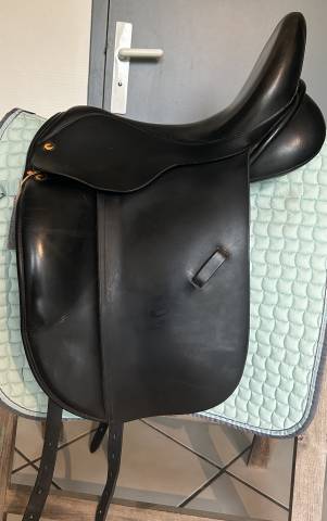 Sella da dressage  Selle anglaise  17.5" - 2012