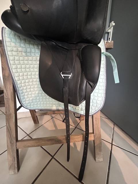 Sella da dressage  Selle anglaise  17.5" - 2012