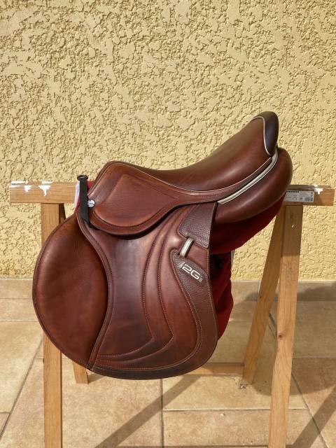 Sella da salto ostacoli CWD  17" - 2021