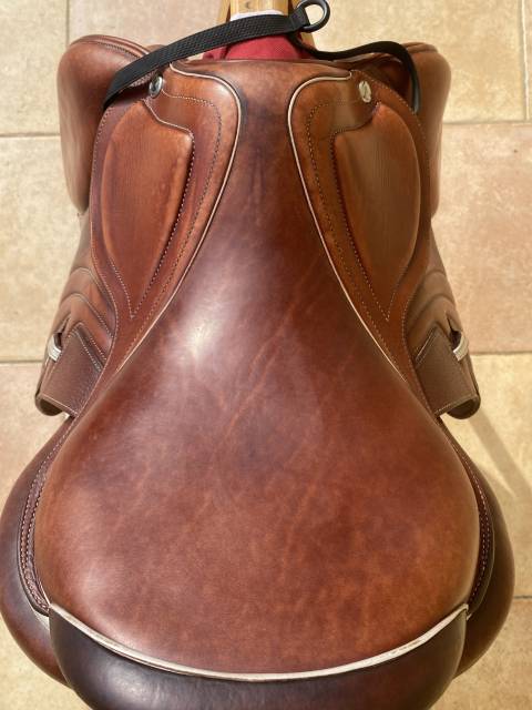 Sella da salto ostacoli CWD  17" - 2021