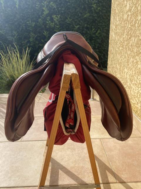 Sella da salto ostacoli CWD  17" - 2021