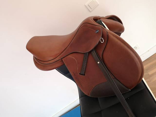 Sella da salto ostacoli Ikonic Selle CSO modèle jumping 17.5" - 2021