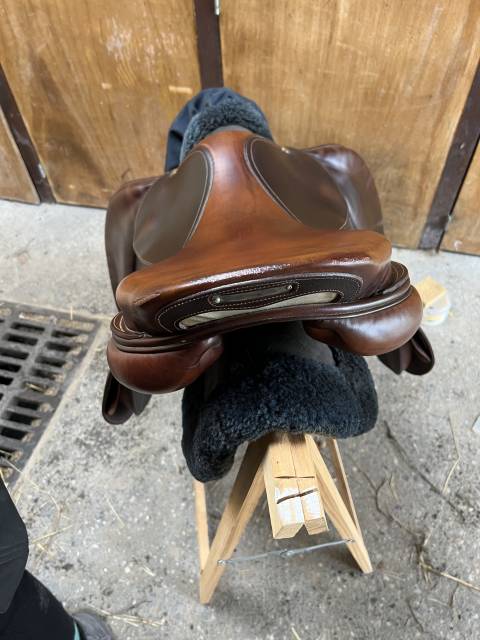 Sella da salto ostacoli  Bruno Delgrange  17.5" - 2020