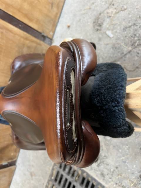 Sella da salto ostacoli  Bruno Delgrange  17.5" - 2020