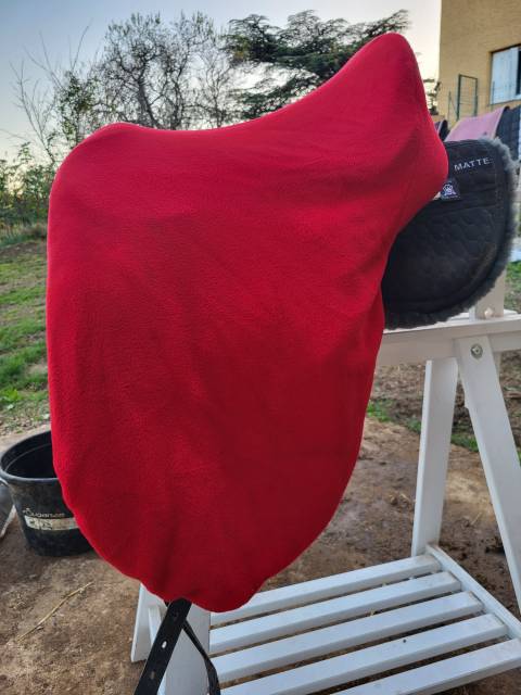 Sella da dressage Thorowgood   17.5" - 2021