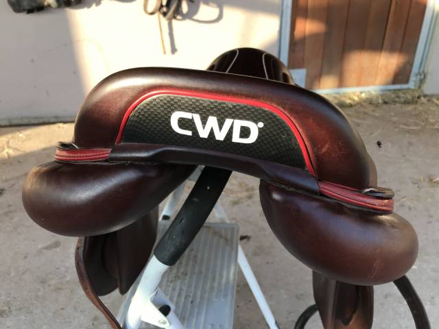 Sella da salto ostacoli CWD  17.5" - 2019