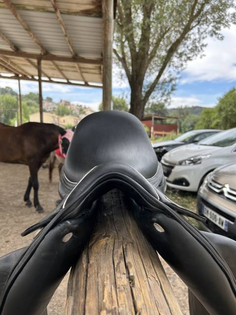 Sella da dressage Hoffsteiner  17.5" - 2018