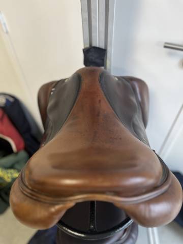 Sella da salto ostacoli Devoucoux  17" - 2013