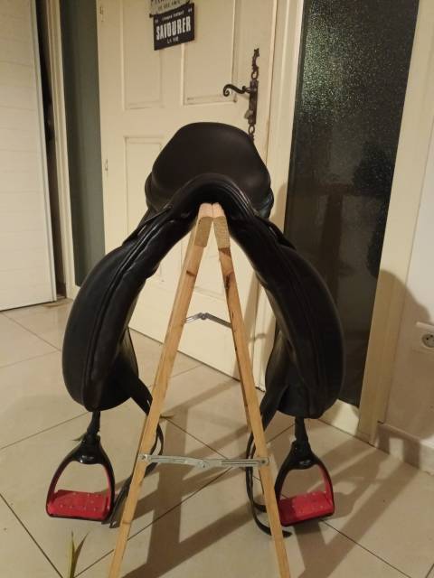 Sella da dressage Forestier  17.5" - 2010