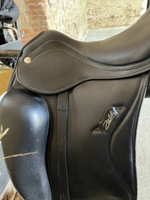 Sella da dressage Zaldi  18" - 2016