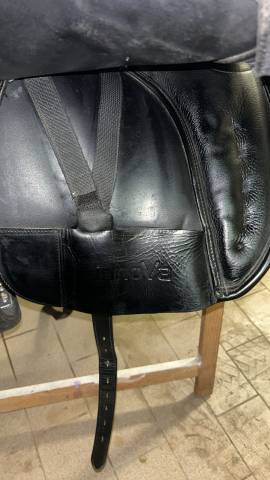 Sella da dressage Bates  17.5" - 2021