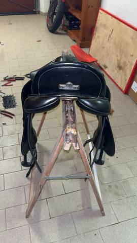 Sella da dressage Bates  17.5" - 2021