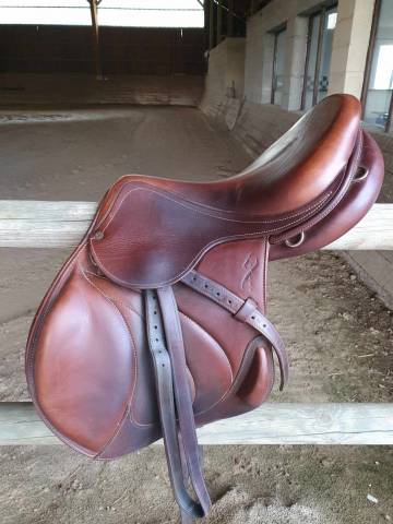 Sella da salto ostacoli Antarès  17" - 2014