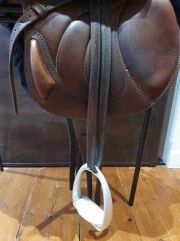 Sella da salto ostacoli Antarès  17" - 2014