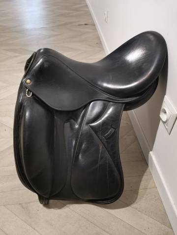 Sella da dressage Devoucoux Makila 17" - 2006