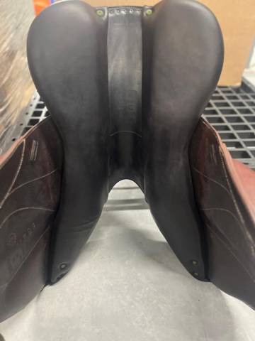 Sella da salto ostacoli Devoucoux  17" - 2016