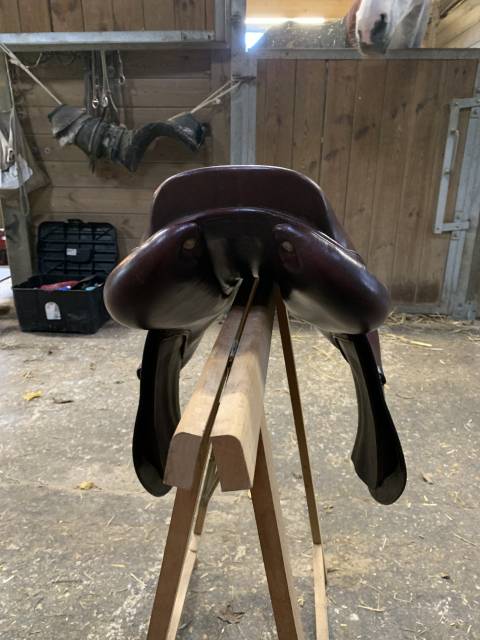 Sella da salto ostacoli CWD  17.5" - 2015