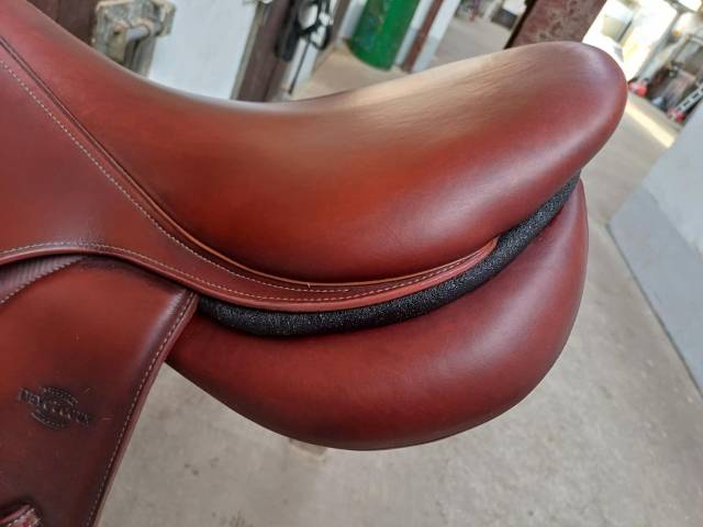 Sella da salto ostacoli Devoucoux  17.5" - 2022