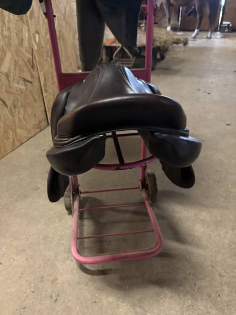 Sella da salto ostacoli Forestier  17" - 2022