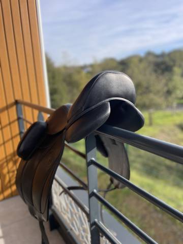 Sella da dressage Forestier  17.5" - 2023