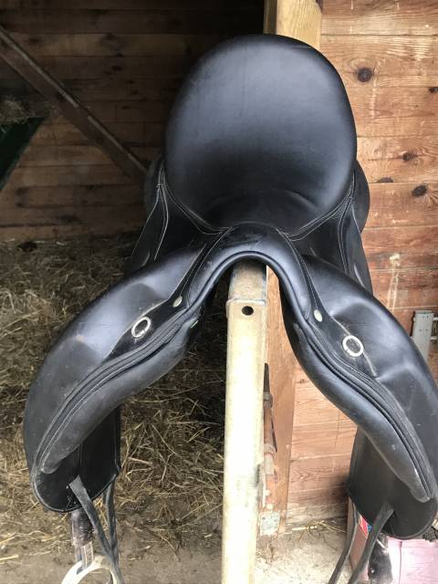 Sella da dressage Devoucoux  18" - 2015