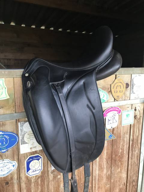 Sella da dressage Devoucoux  18" - 2015