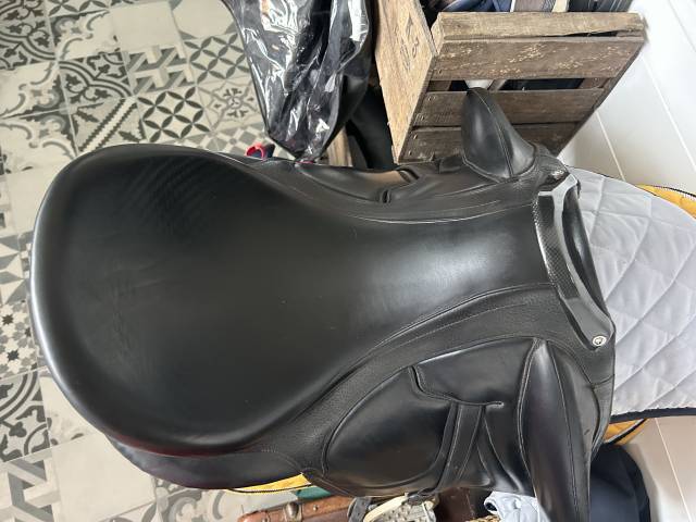Sella da dressage Devoucoux  17" - 2019
