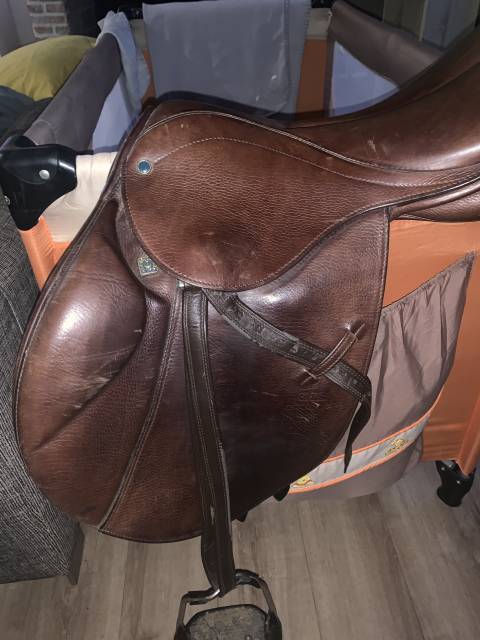 Sella da salto ostacoli Stubben  17.5" - 2017