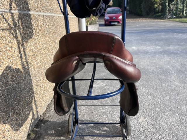 Sella da salto ostacoli CWD  17" - 2013