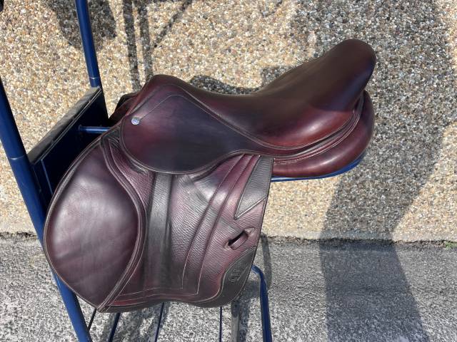 Sella da salto ostacoli CWD  17" - 2013