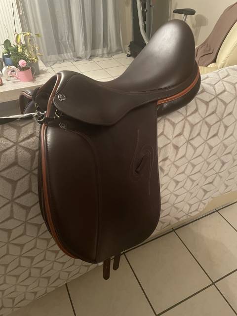 Altra sella Prestige Italia  17" - 2022