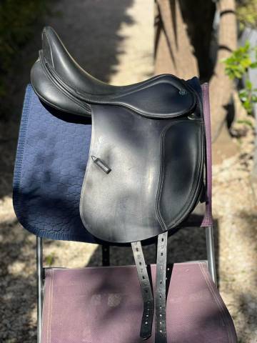Sella da dressage Prestige Italia  16" - 2013