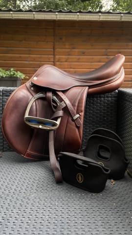 Sella da salto ostacoli Equipe  17" - 2018