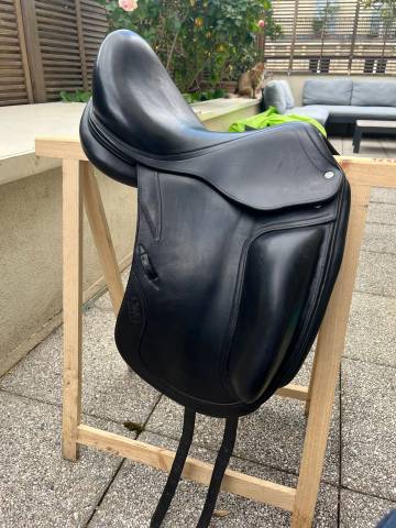 Sella da dressage CWD SE08 17" - 2018