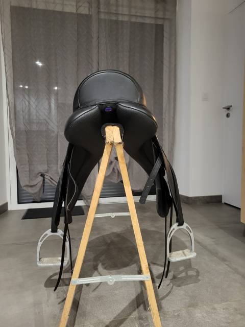 Sella da dressage Wintec  17" - 2018